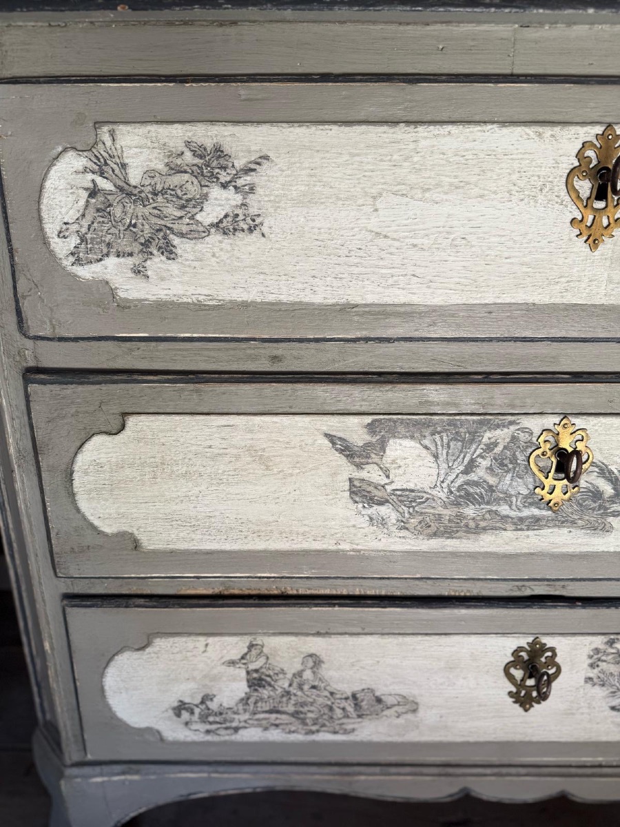 Louis XIV Chest Of Drawers Dating From The End Of The 18th Century With Toile De Jouy Motifs -photo-1