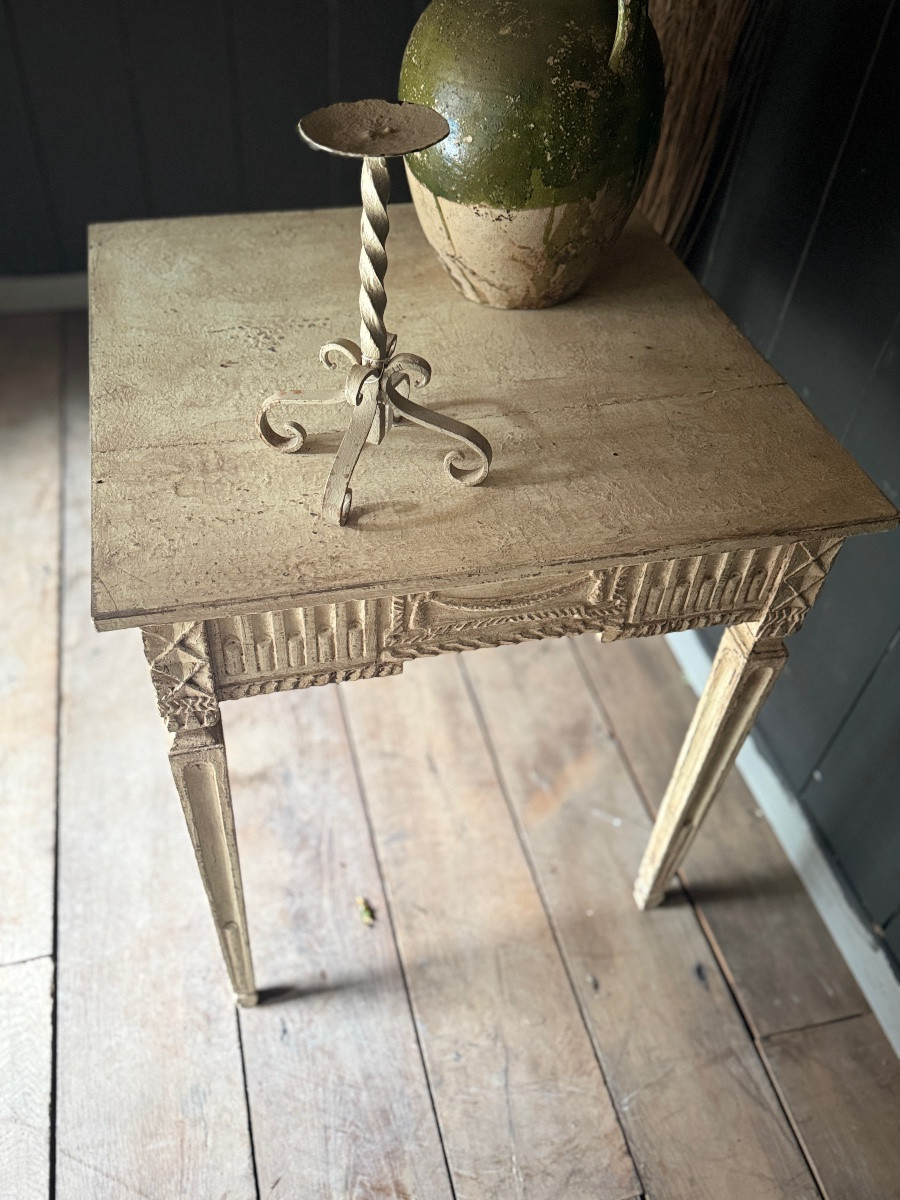 Petite table guéridon liégeoise datant du 18e siècle Louis XVI belle patine -photo-2