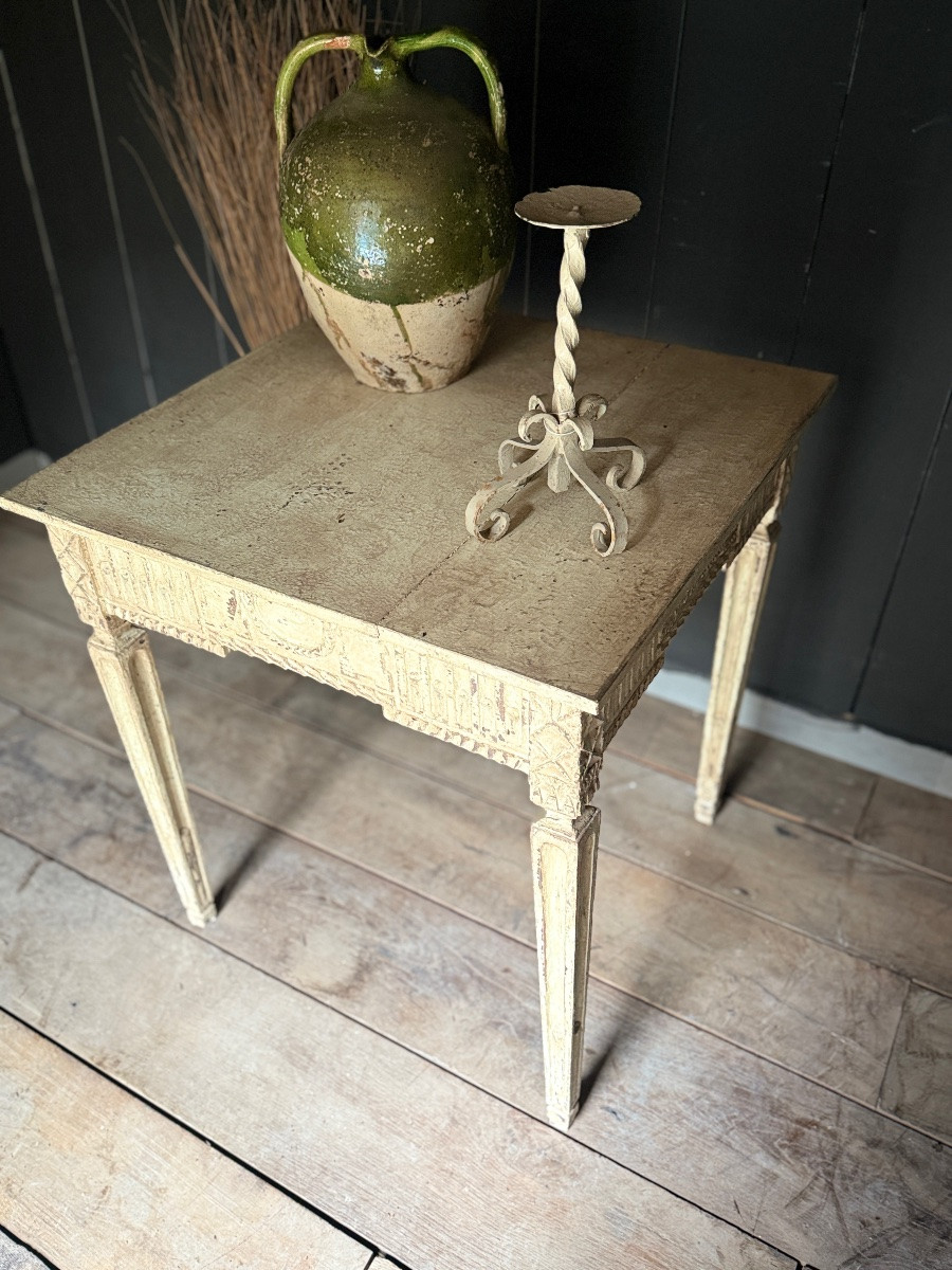 Petite table guéridon liégeoise datant du 18e siècle Louis XVI belle patine -photo-4