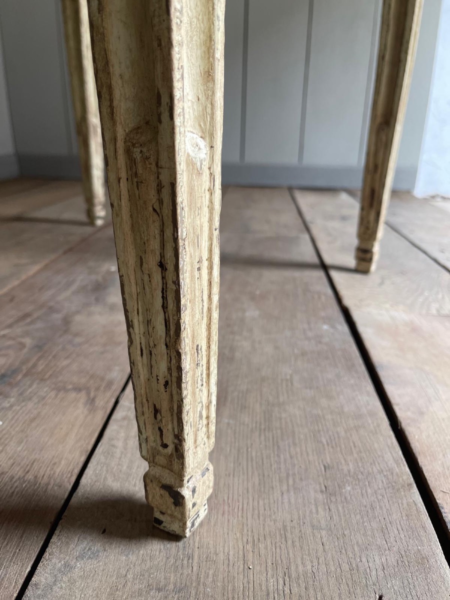 Petite table guéridon liégeoise datant du 18e siècle Louis XVI belle patine -photo-6
