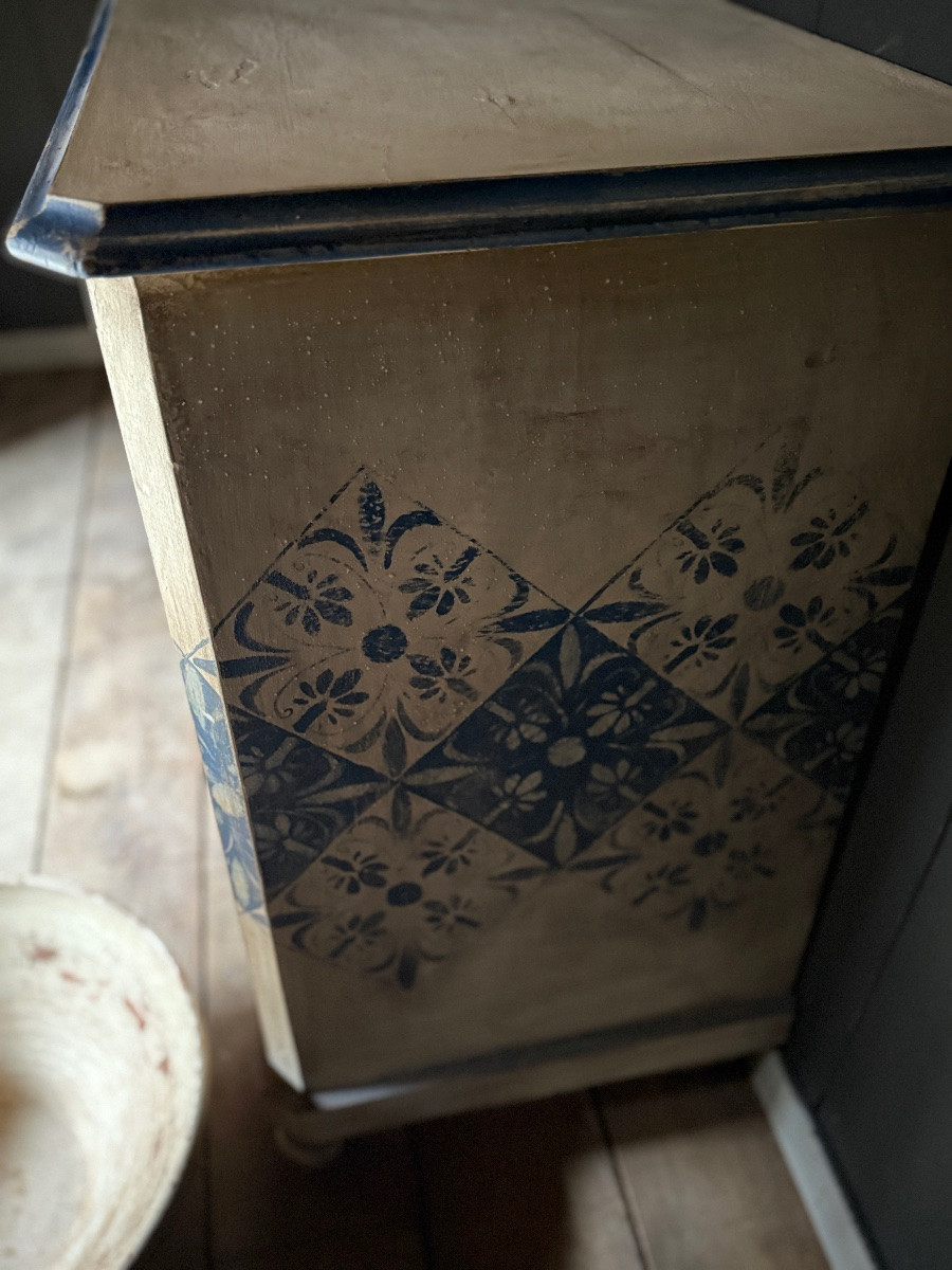 Commode aux dallages bleu  datant du 19e siècle belle patine décorative -photo-3