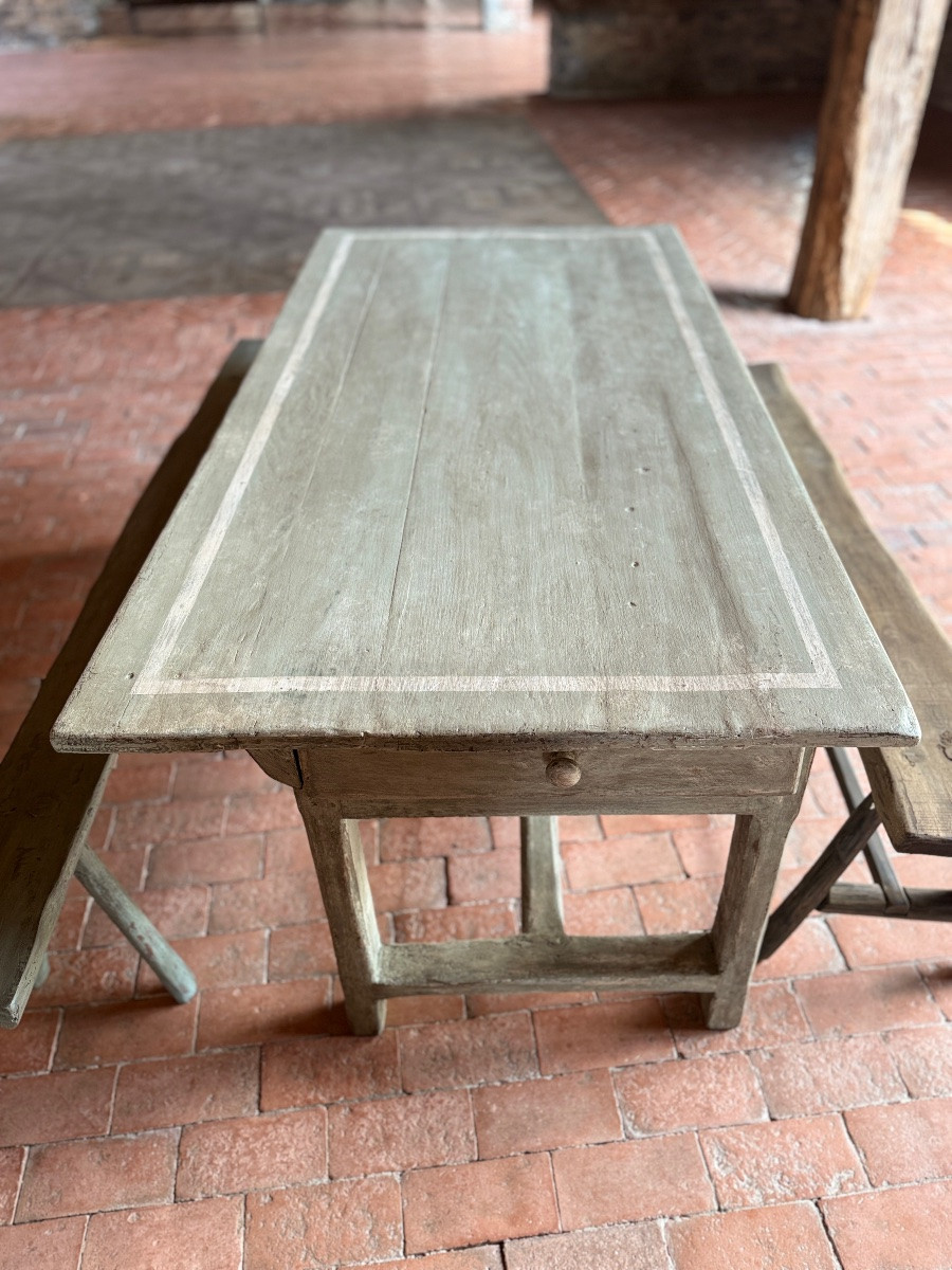 Table de ferme patinée datant du 18e siècle 3 tiroirs, tablette dépassante -photo-5