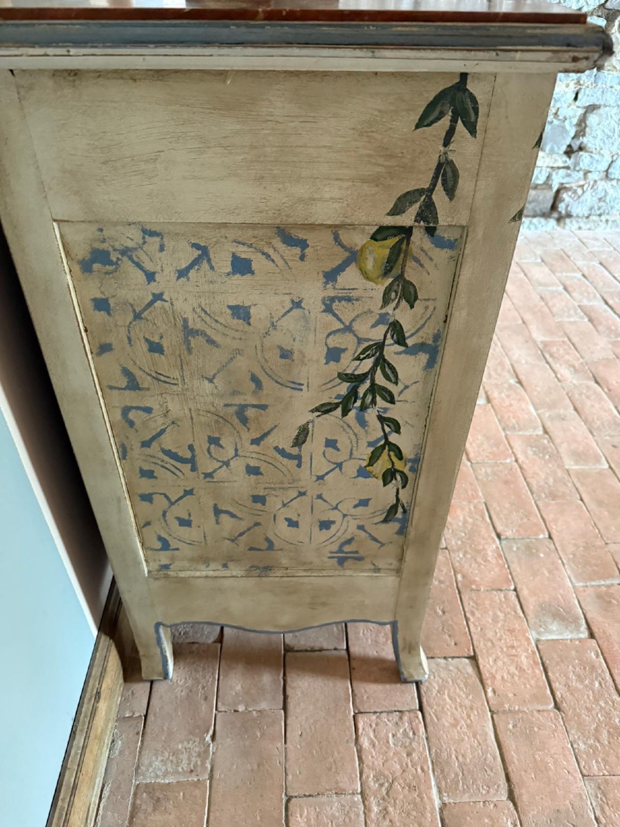 Commode patinée datant des années 1900 ( patine décorative)-photo-2