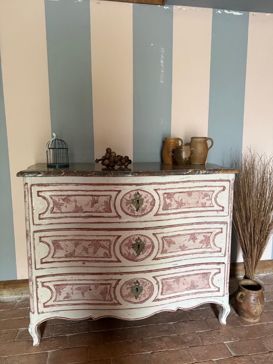 Louis XV Chest Of Drawers With Curved Sides And Front Dating From The 18th Century With Paint And Patina-photo-6