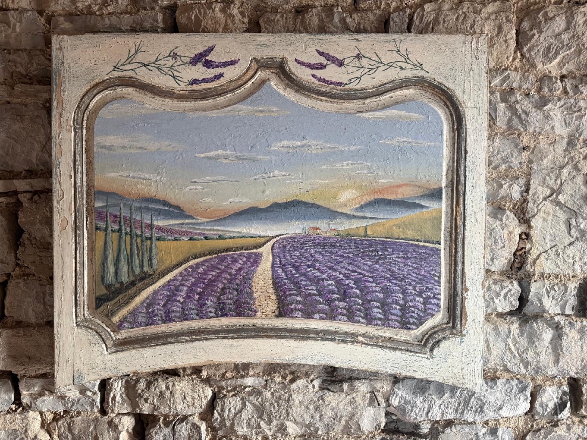 Élément de boiserie avec peinture représentant le sud de la France 