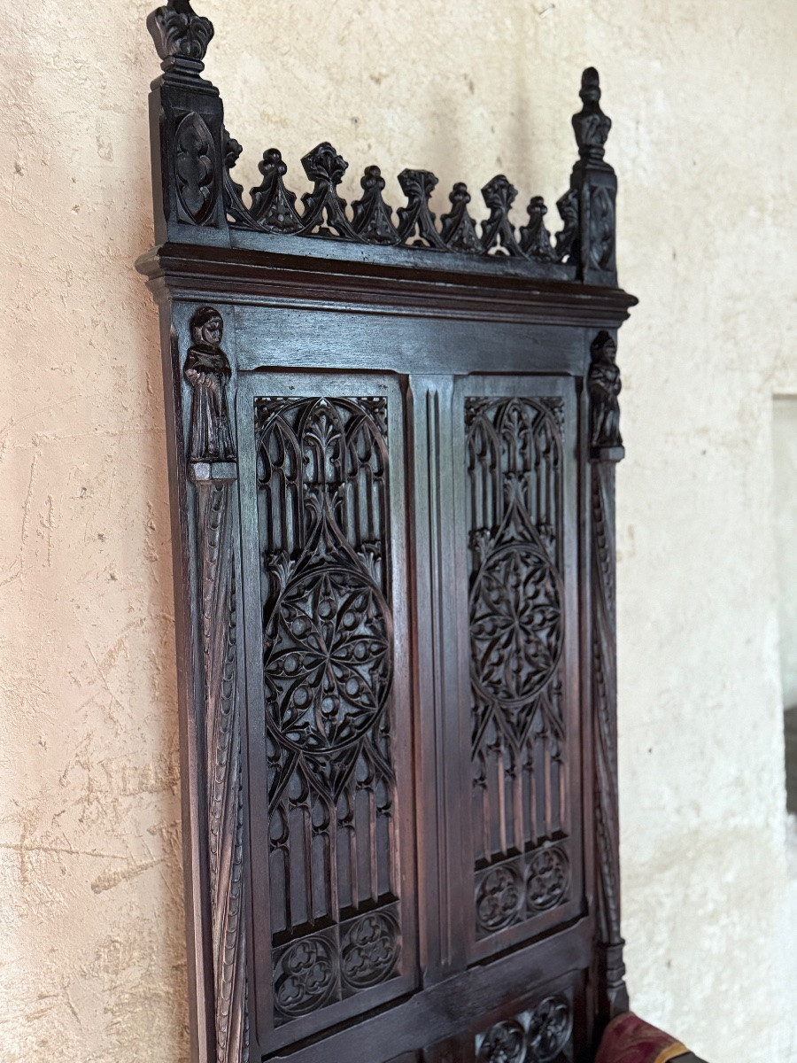 Grand cathedre neo-gothique avec coffre en noyer -photo-2