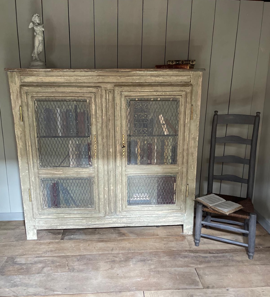 Library Dating From The Late 19th Century 