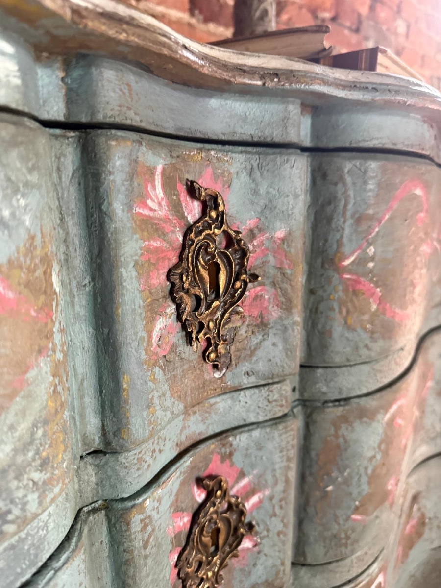 Commode galbée arbalète Louis XV  des années 1900 -photo-6