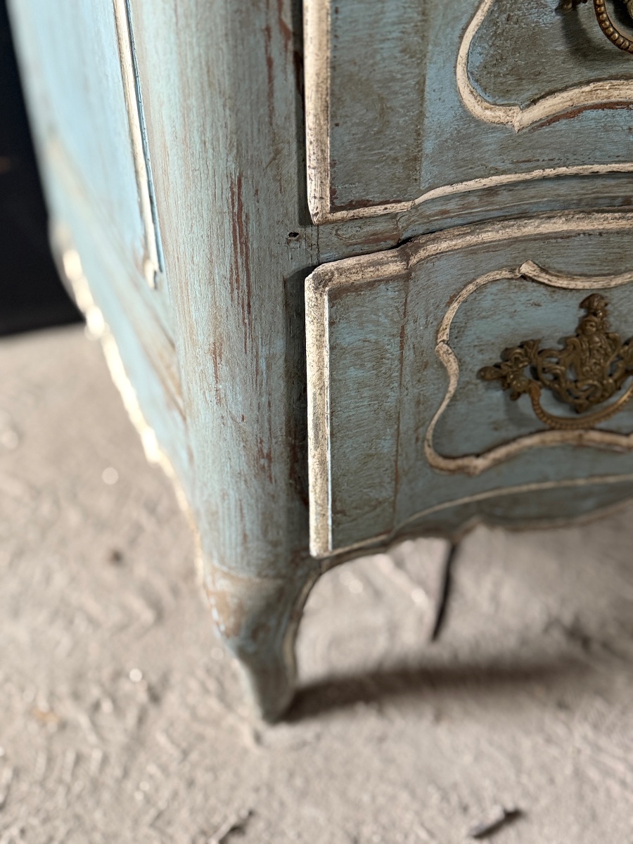 18th Century Louis XV Curved Chest Of Drawers From Liège-photo-4