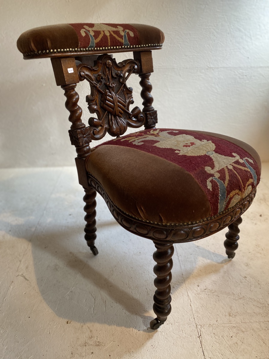 Chaise de fumeur datant du 19e siecle tissus d’origine sculptée -photo-3