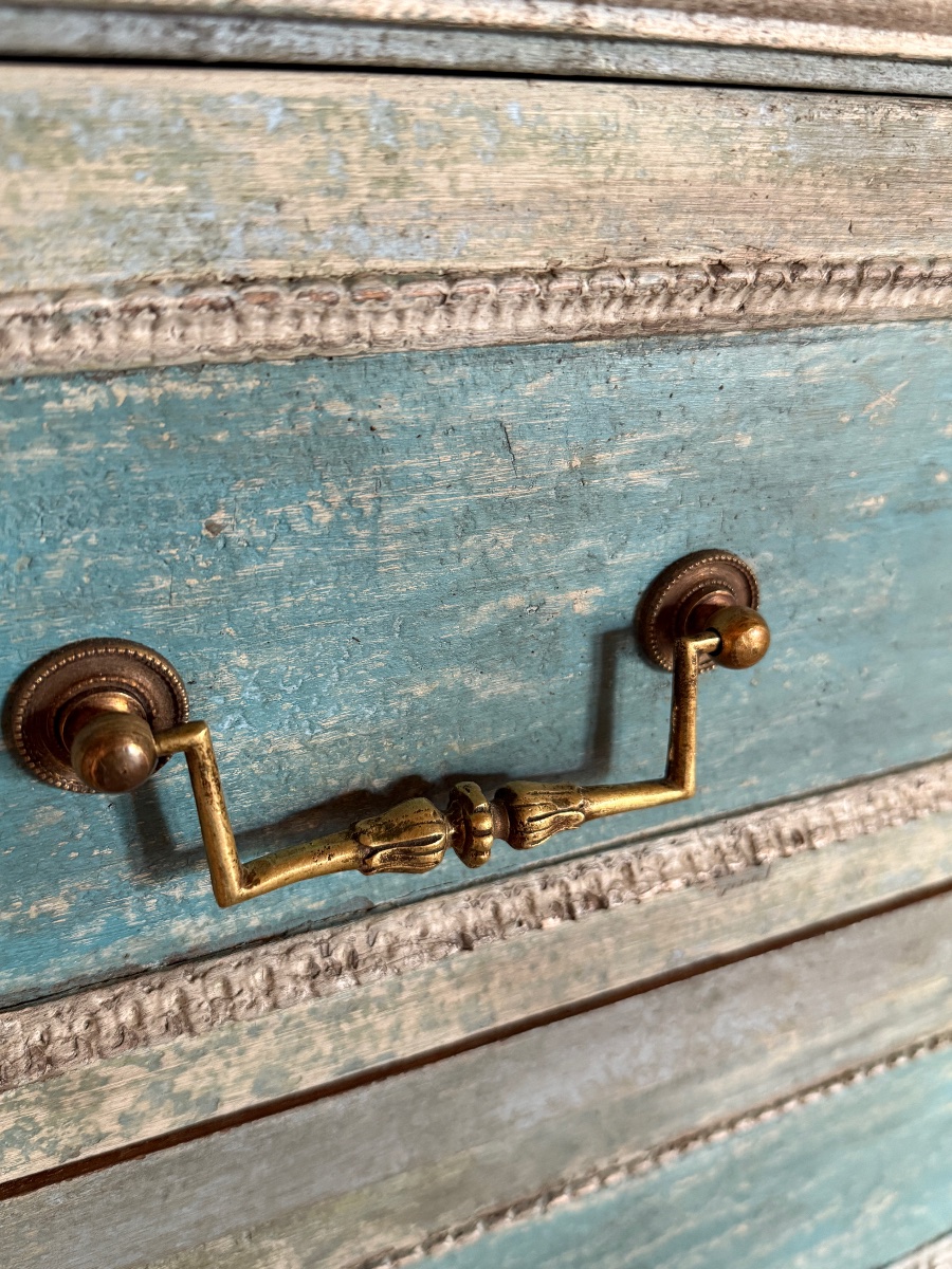 Commode Louis XVI datant des années 1900 avec son marbre d’origine -photo-8