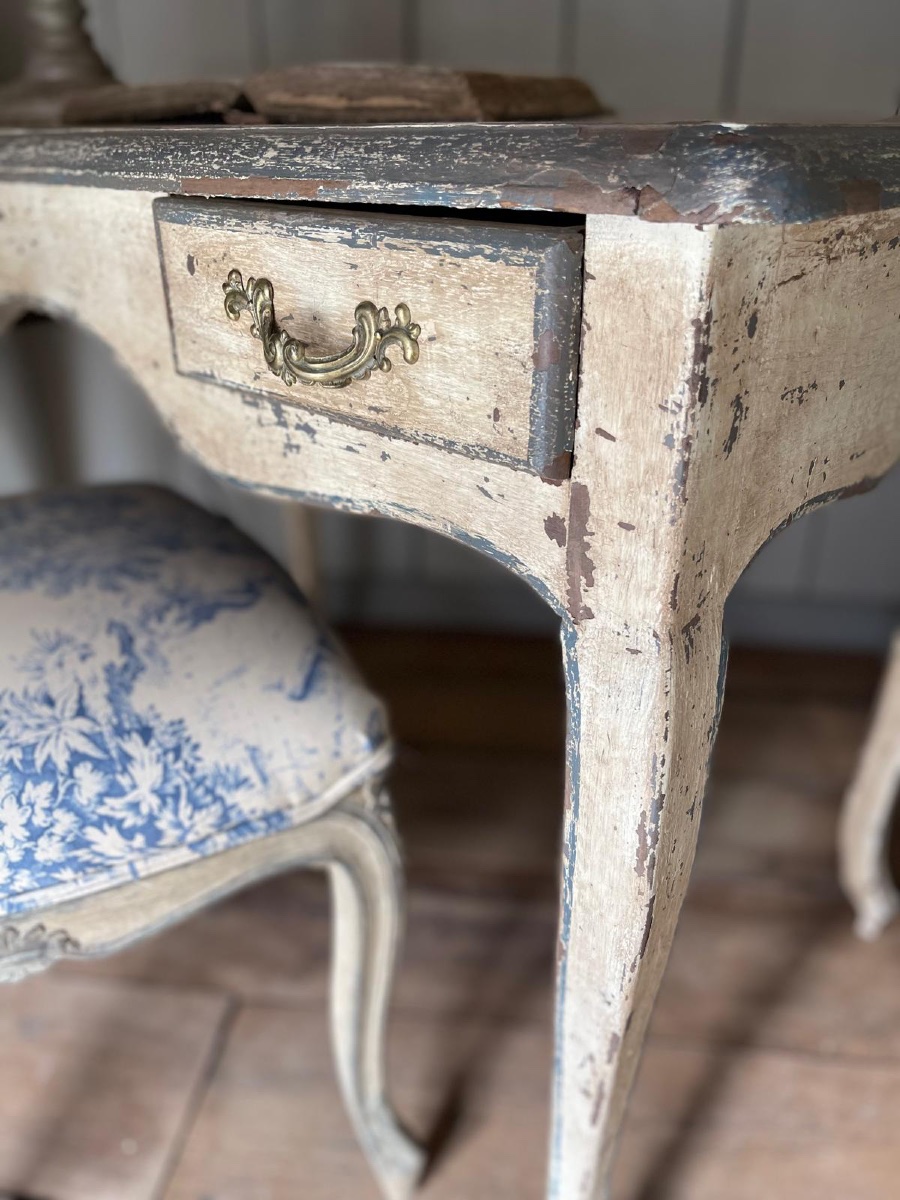 Small Louis XV Desk (table) Dating From The Late 19th Century -photo-2