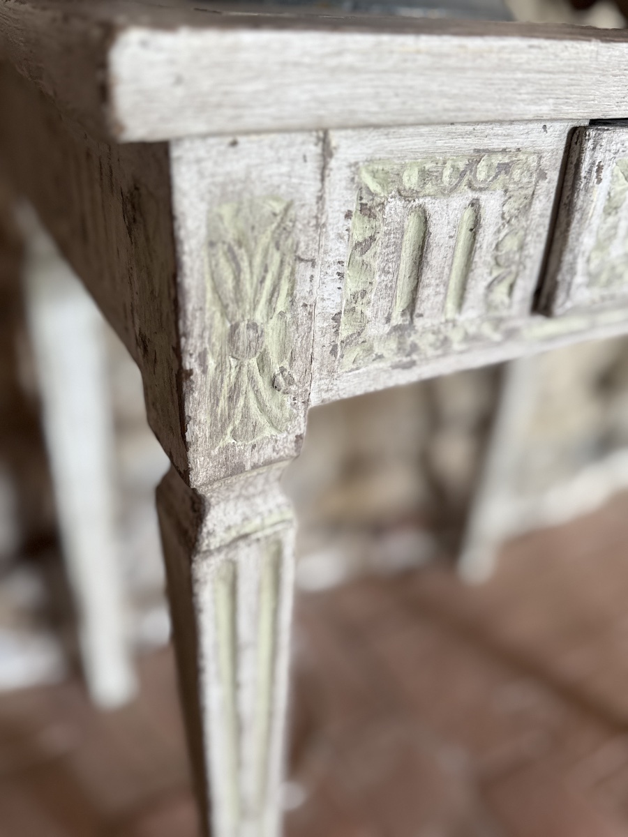 Petite table Louis XVI datant du 18e siecle avec 1 tiroir -photo-3