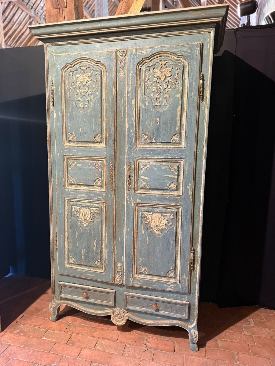 Lingère garde robe liégeoise datant du 19e siècle sculptée 