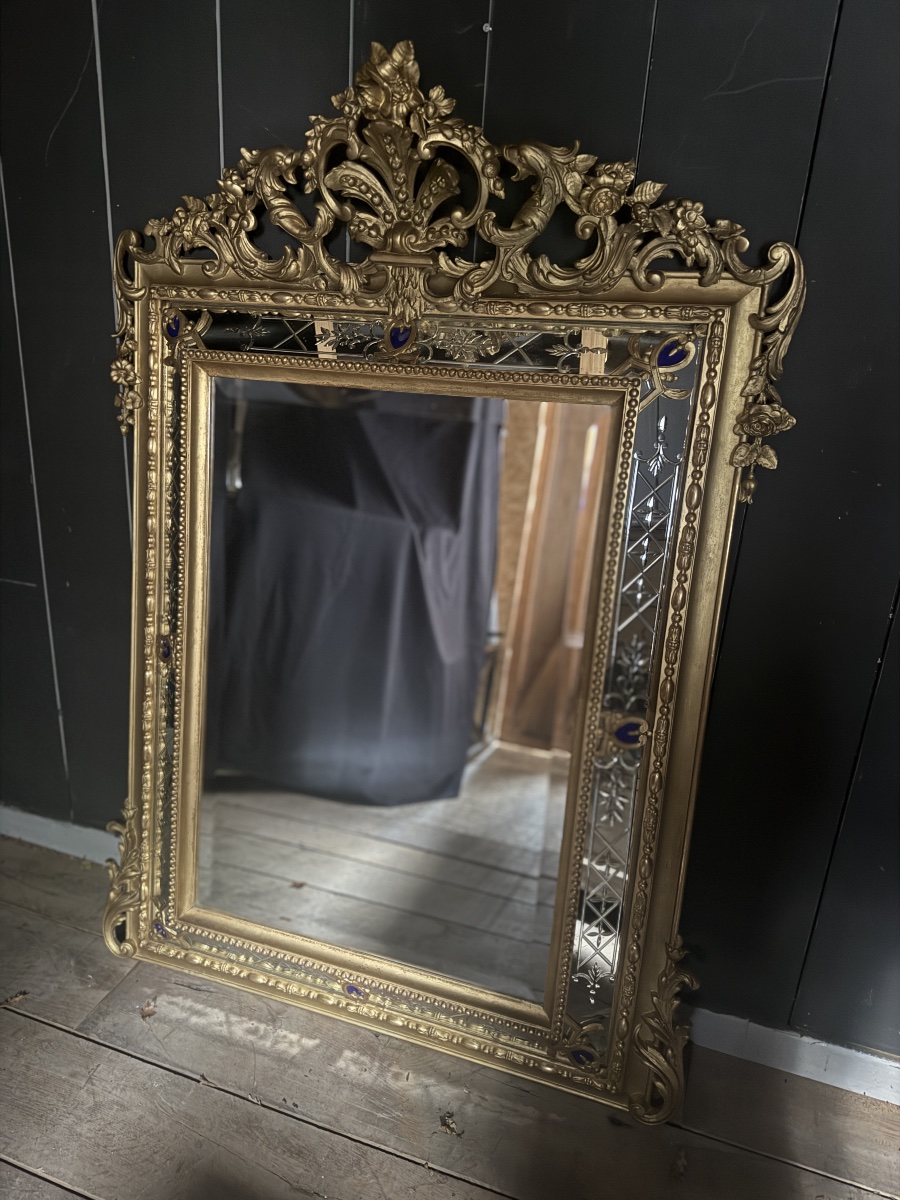 Grand miroir a parcloses doré d’époque Napoléon III datant du19e siècle
