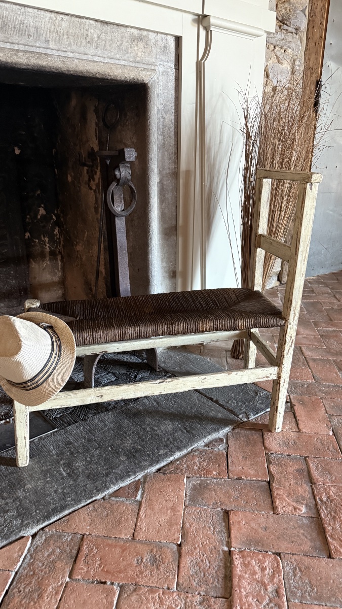 An 18th-century Cantou Bench With Beautiful Proportions -photo-2