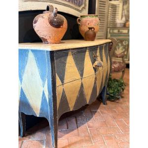 Commode Galbée Louis XV Datant Des Années 1900 Belle Patine Colorée 