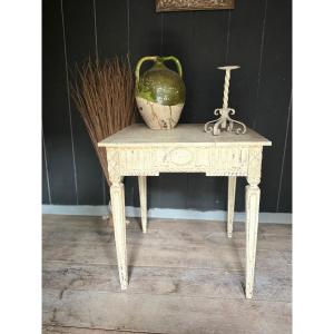 Petite table guéridon liégeoise datant du 18e siècle Louis XVI belle patine 