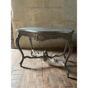 Table de milieu Louis XV galbée datant du 19e siècle 