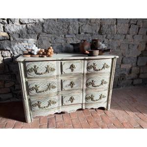 Commode galbée Louis XIV datant du 18e siècle 