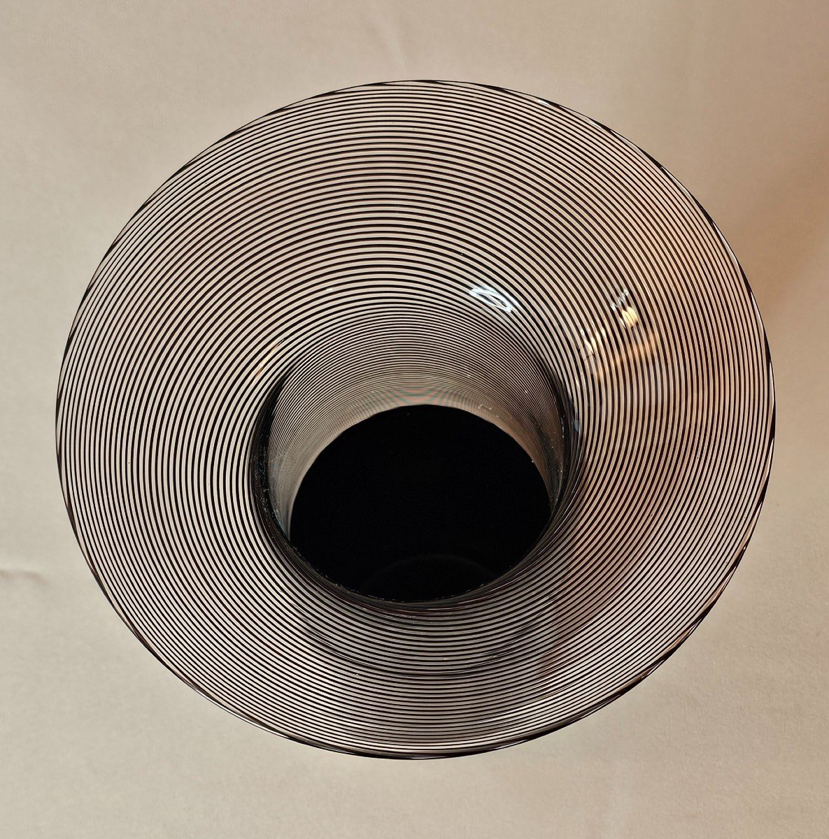 Tapio Wirkkala. Glass Vase. Venice. Italy. Circa 1970. -photo-2