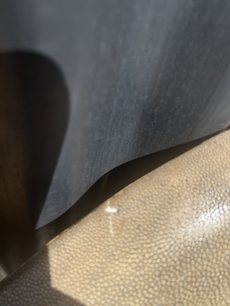 Miroir en galuchat de Ria et Youri Augousti.-photo-4