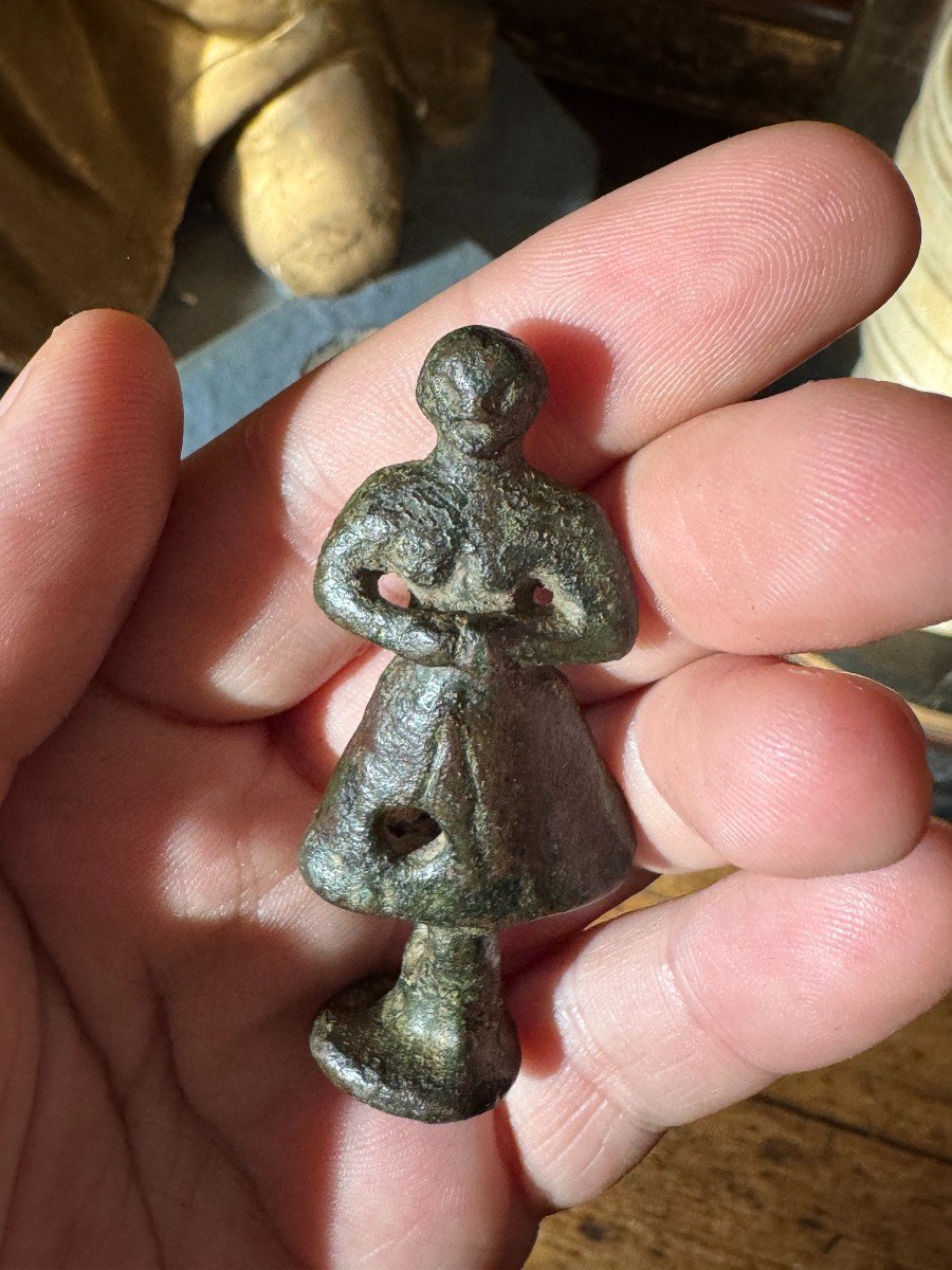 Bronze Artifact - Statuette, Devout Female Figurine - Medieval Period - Late Period-photo-1