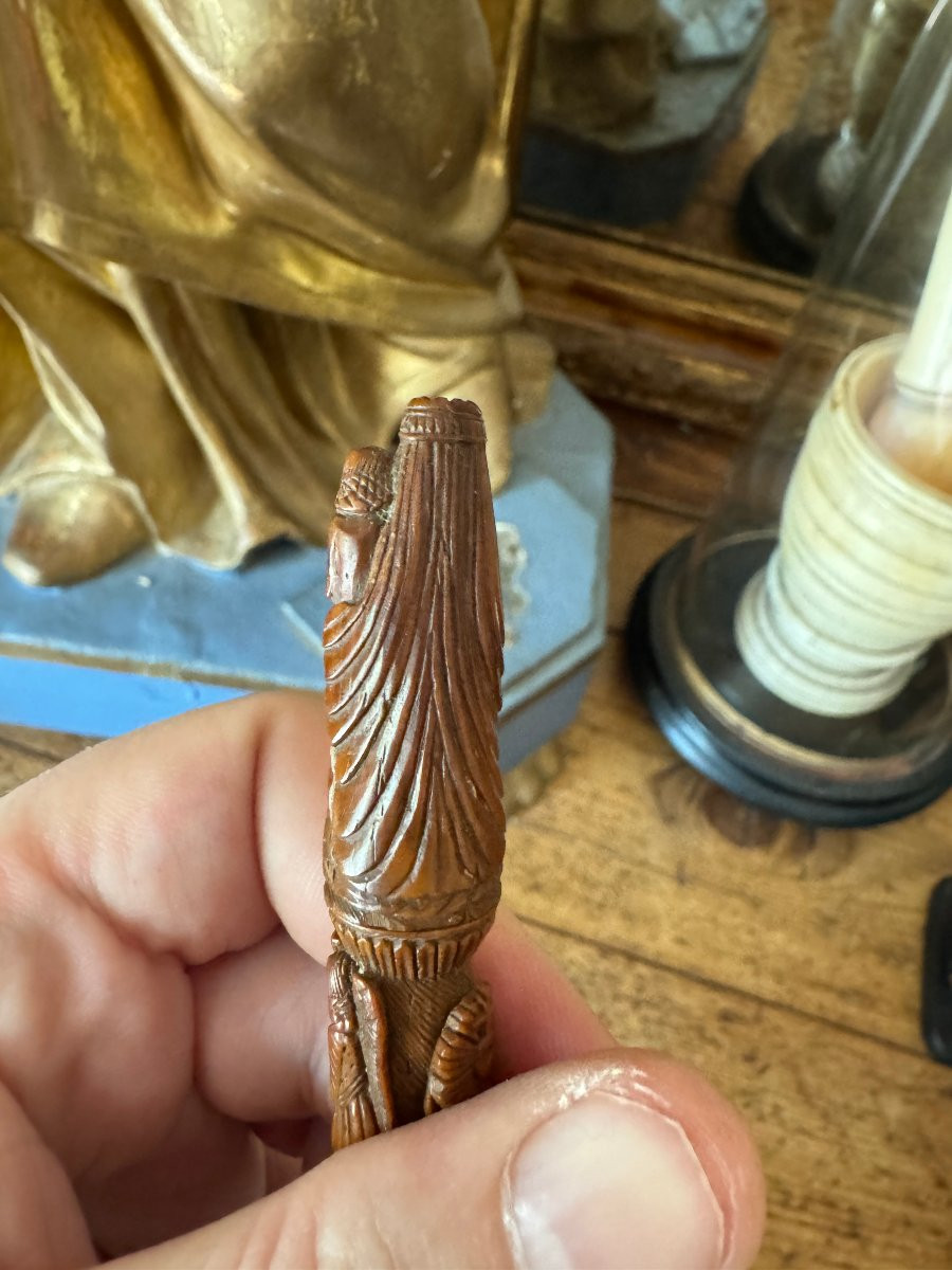 Museum - Sculpted Needle Holder - Virgin And Child And Praying Figures - Folk Art-photo-3