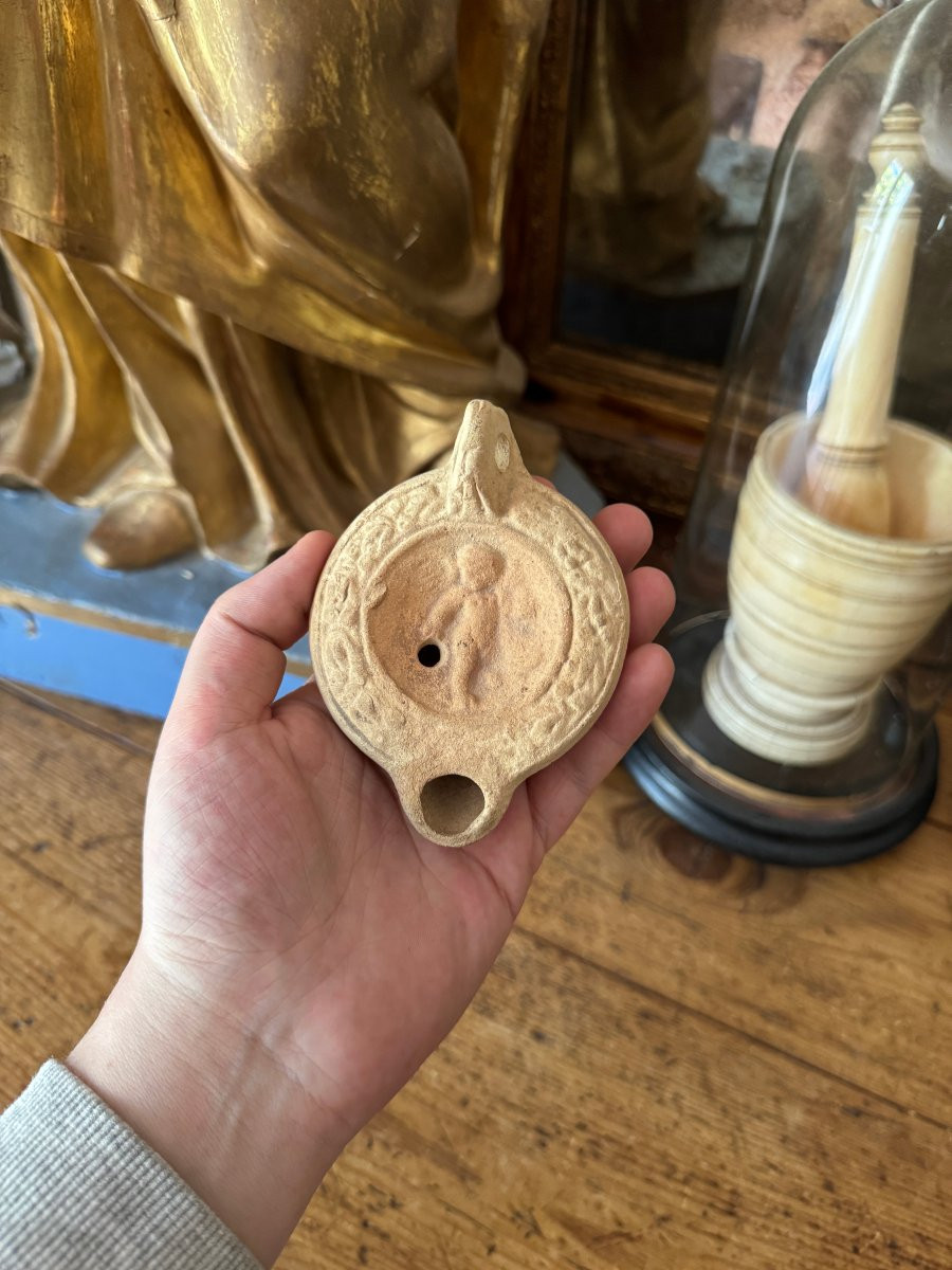 Artefact &ndash; Antiquit&eacute; &ndash; Lampe &agrave; Huile En Terre Cuite &ndash; &eacute;ros Nu Tenant Une Torche &ndash; Empire Romain-photo-3