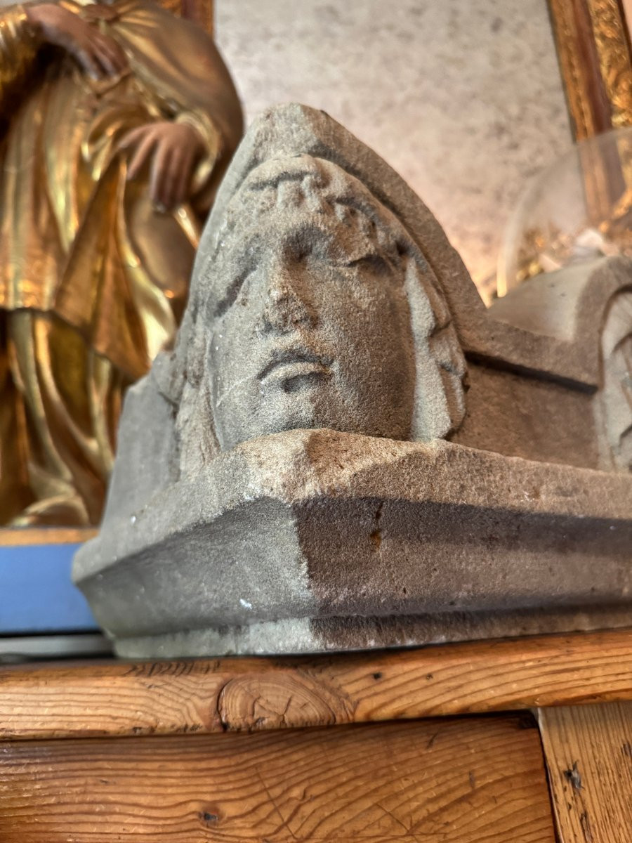 Statuaire M&eacute;di&eacute;val , Fragment architectural sculpt&eacute; &ndash; Visages de vierges voil&eacute;es - Haute &eacute;poque-photo-3
