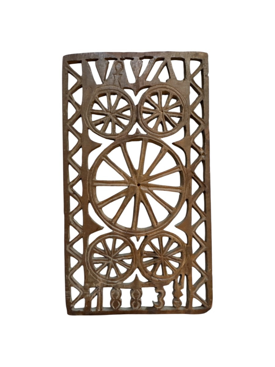 Museum - Large Carved Lace Folder - “at The Wheels Of Destiny” - Folk Art - Auvergne 