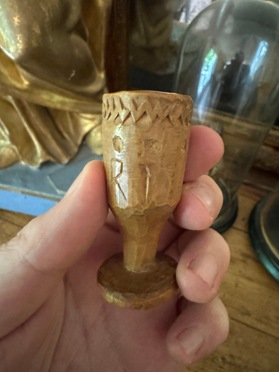 Miniature – Gobelet de berger – Bois sculpté au couteau – Art populaire – Auvergne – Cantal-photo-1