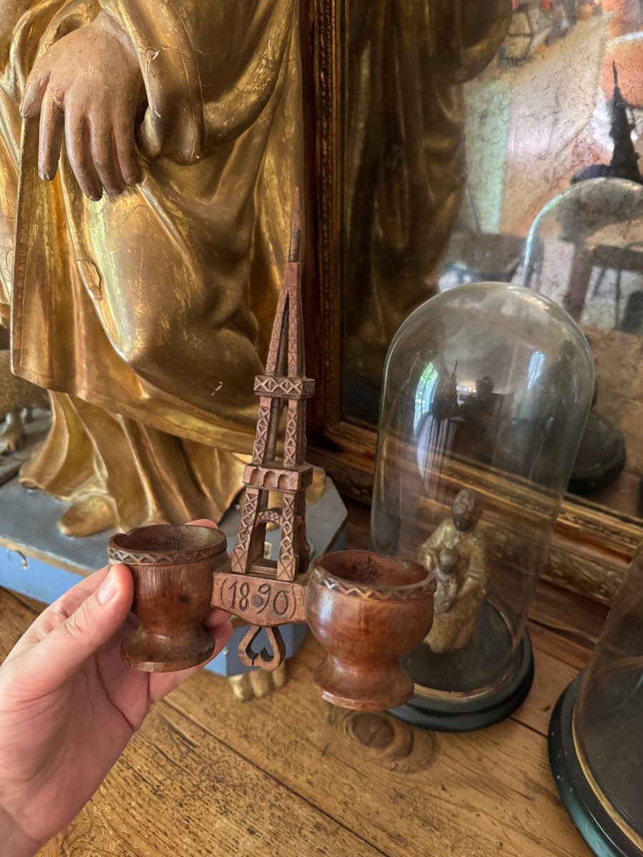 Musée – Salière poivrière – Bois sculpté – Tour Eiffel et cœur – Art populaire – Auvergne-photo-1