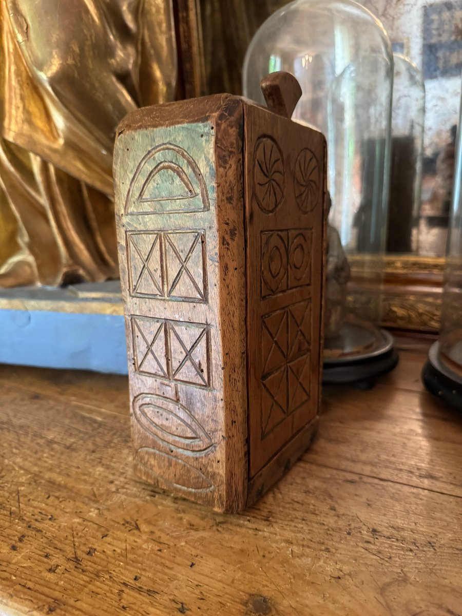 Coffret monoxyle – Bois sculpté – Art populaire – Auvergne – Boîte – Coffre – Art primitif-photo-4