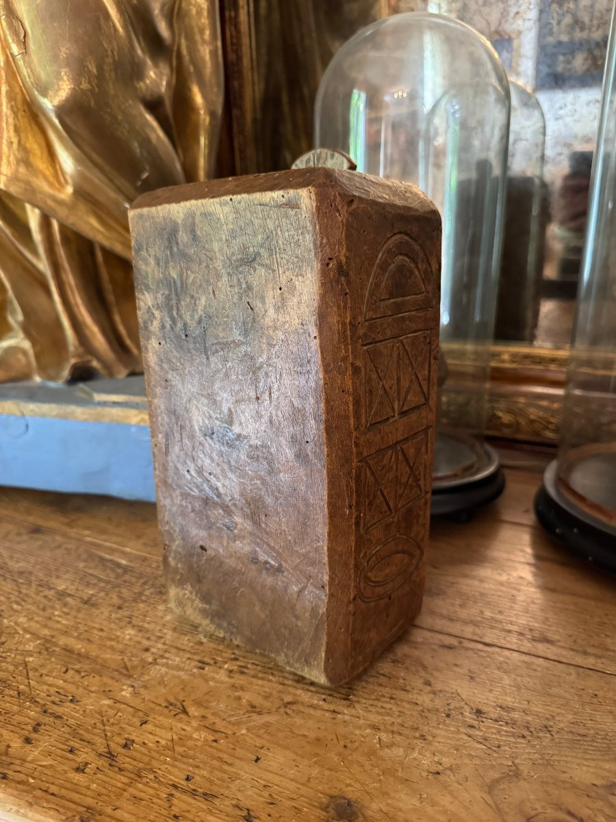 Coffret monoxyle – Bois sculpté – Art populaire – Auvergne – Boîte – Coffre – Art primitif-photo-1