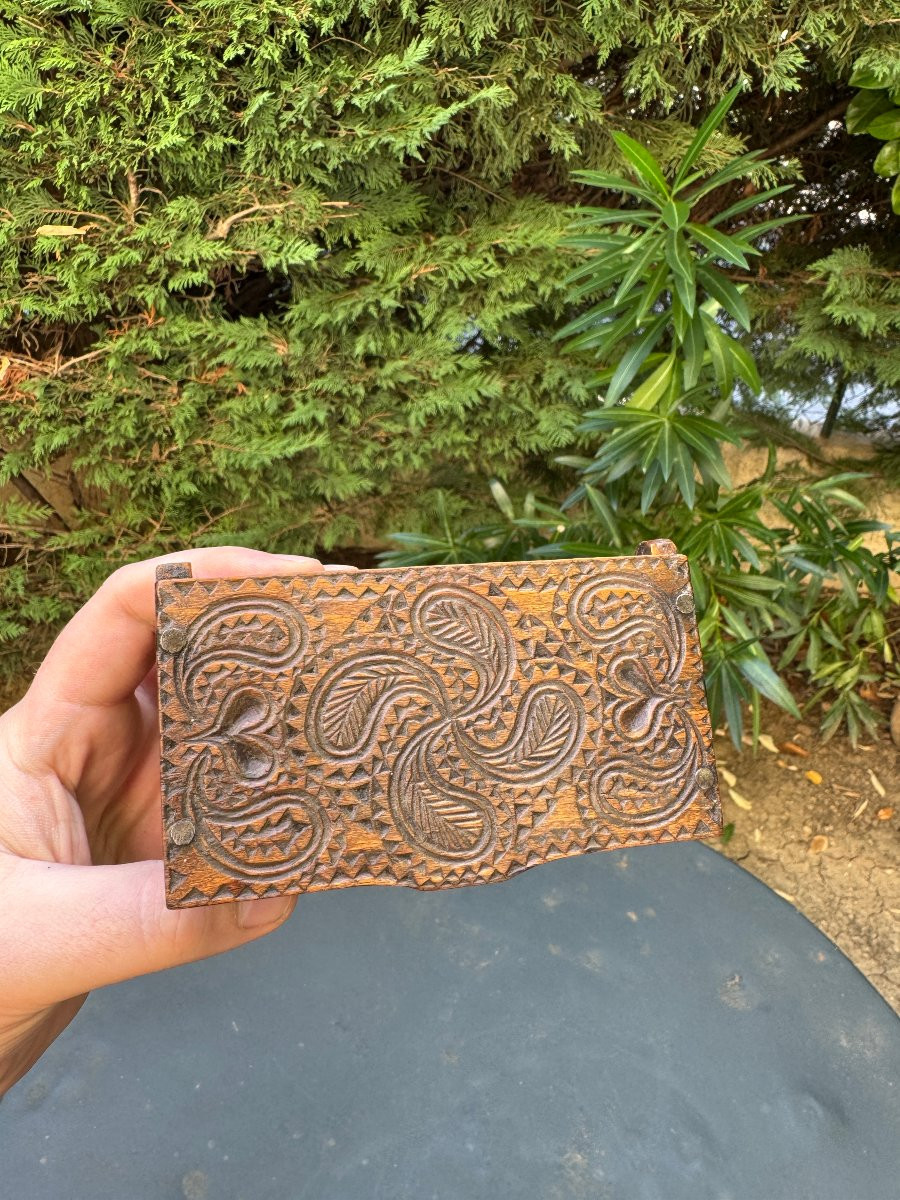 Small Carved Chest – Lacemaker’s Box, Love Box – Folk Art – Auvergne-photo-2