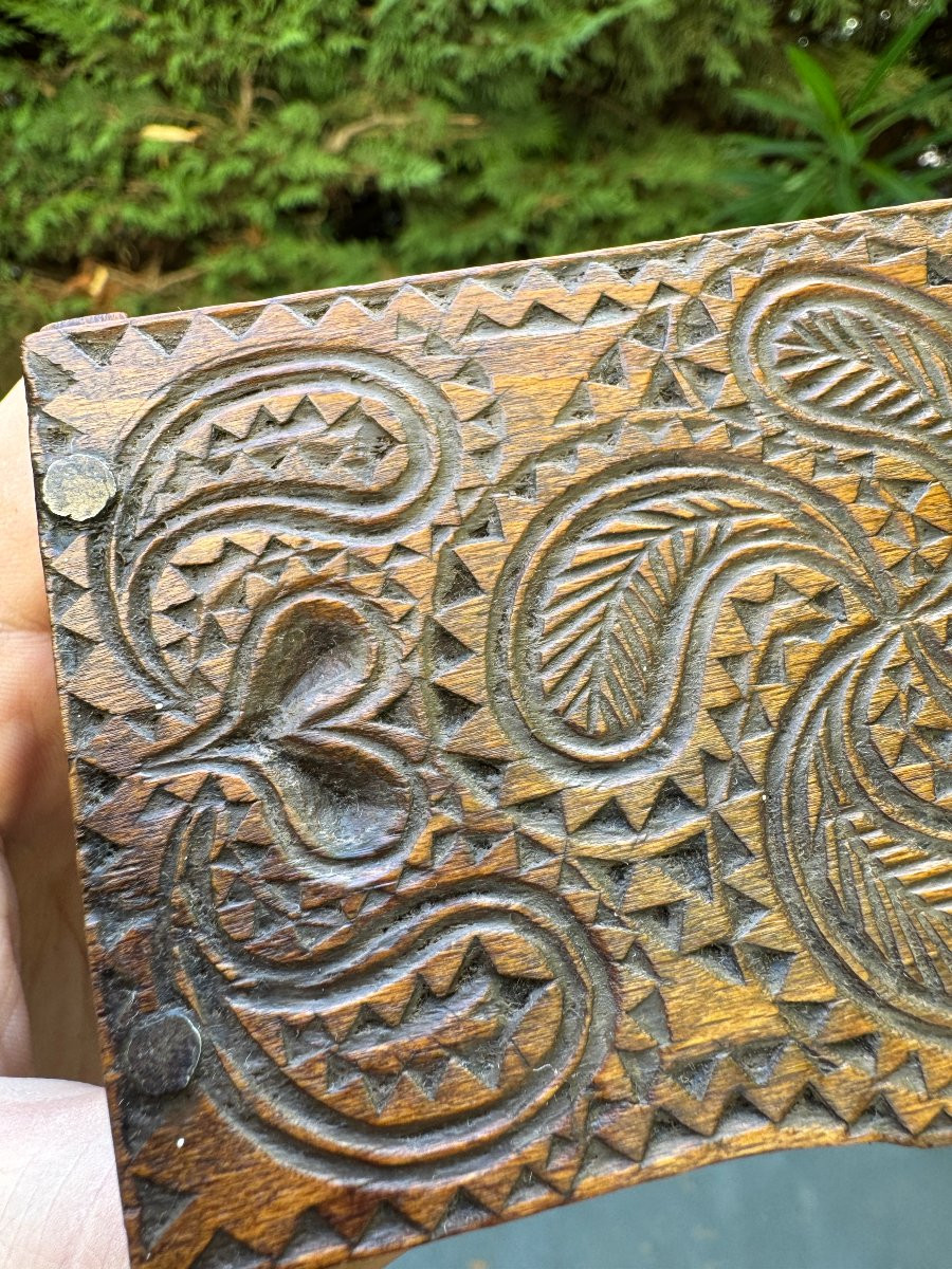 Small Carved Chest – Lacemaker’s Box, Love Box – Folk Art – Auvergne-photo-2