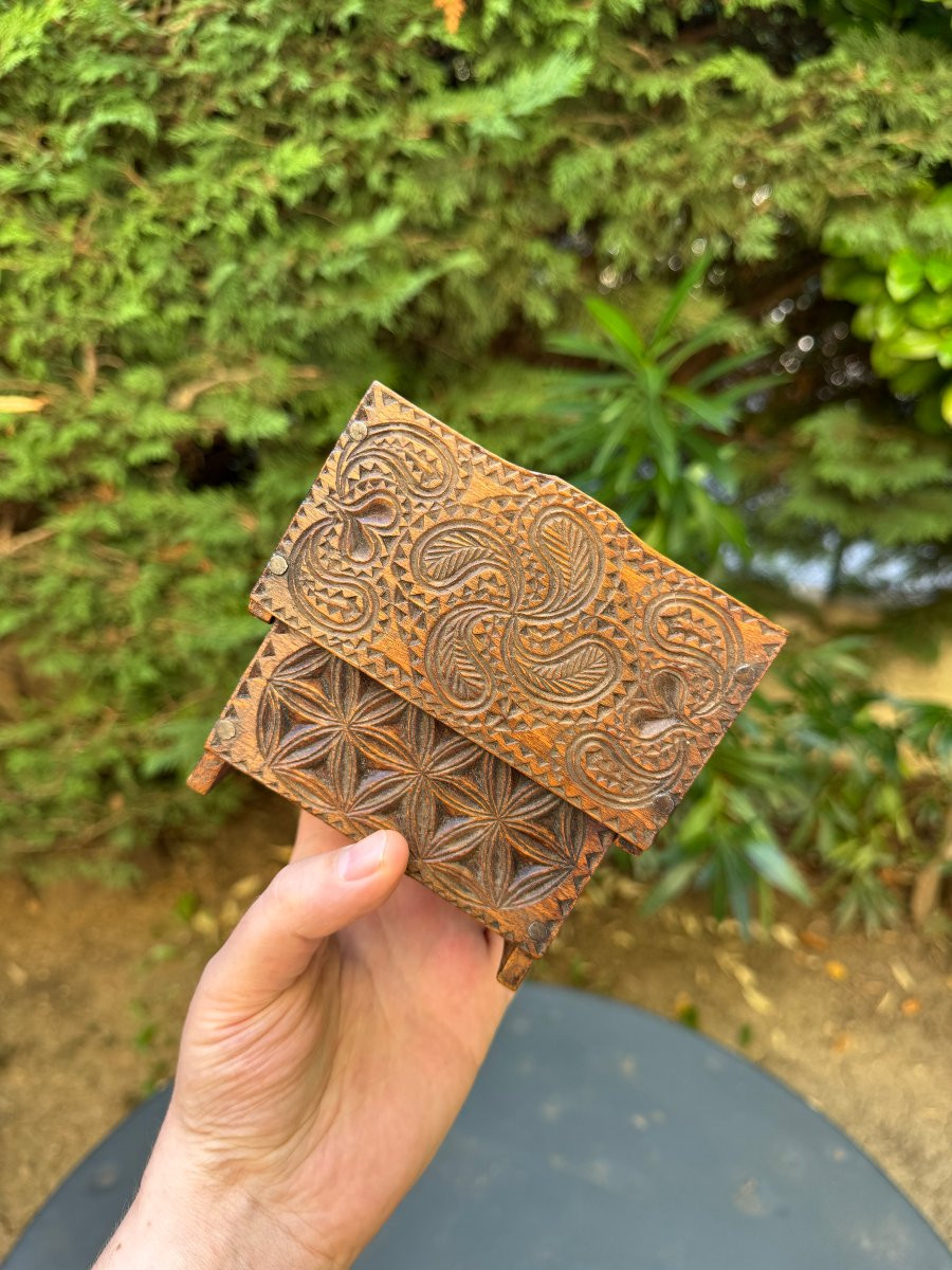 Small Carved Chest – Lacemaker’s Box, Love Box – Folk Art – Auvergne-photo-7