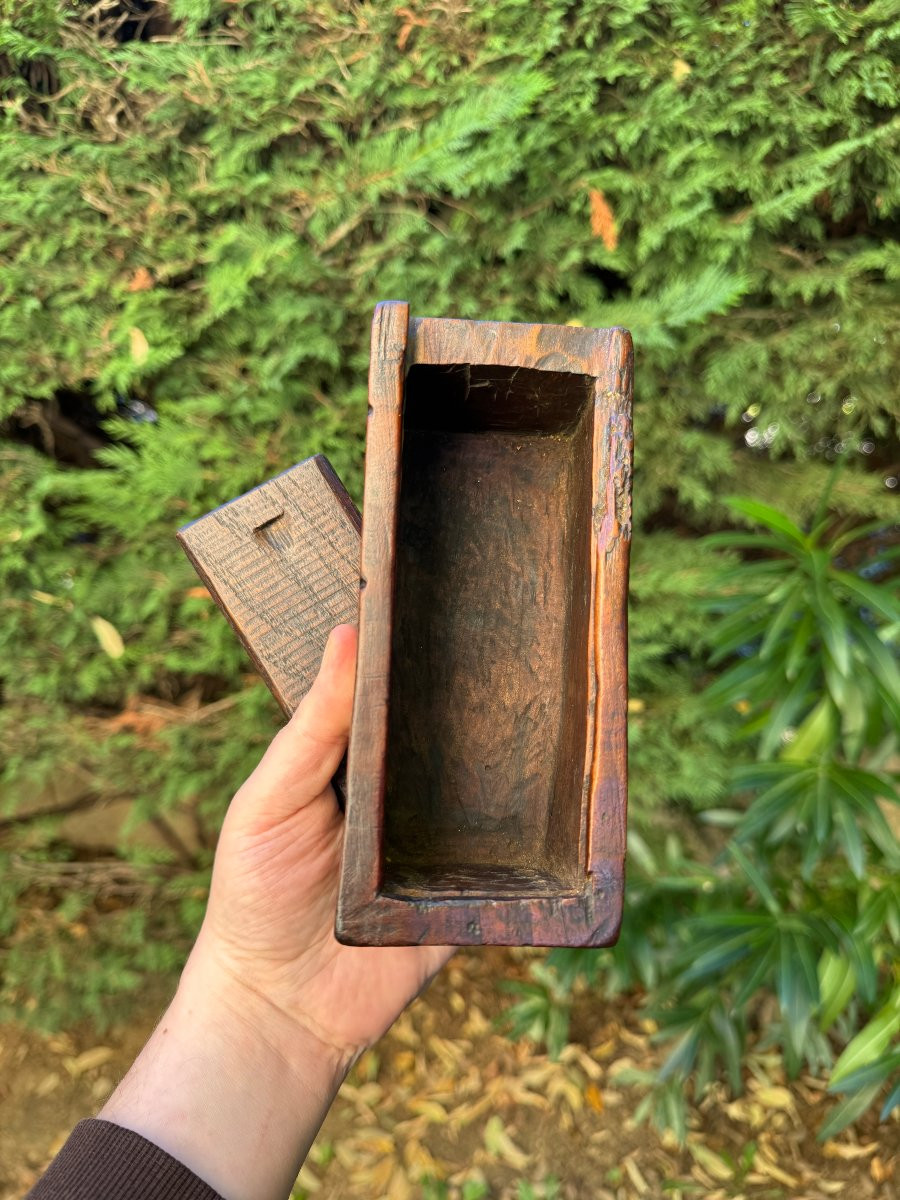Museum - Small Carved Box - Lacemaker's Box - Love Box - Folk Art-photo-5