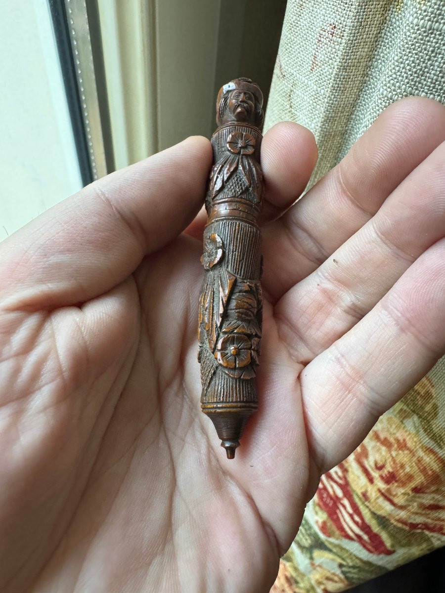 Couture -Porte-aiguilles anthropomorphe &ndash; T&ecirc;te d&rsquo;homme moustachu au chapeau - Art populaire-photo-3