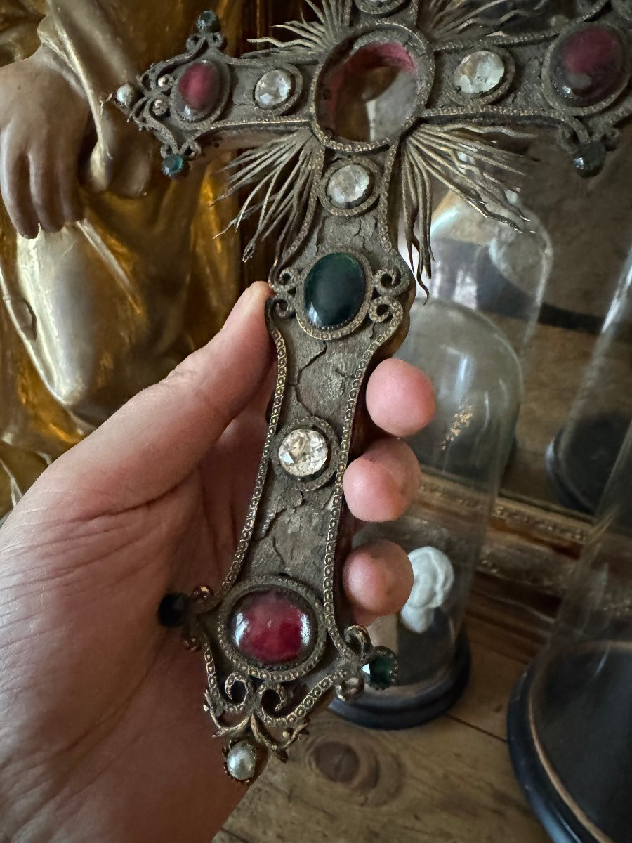 Grande Croix reliquaire – Porte-reliquaire à incrustations de cabochons - Bois doré - Relique-photo-3