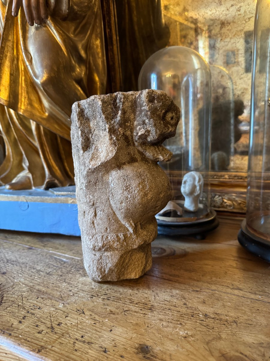 Fragment - Sculpture m&eacute;di&eacute;vale &ndash; Statuaire, cr&eacute;ature &ndash; Bestiaire &ndash; Cocatrix &ndash; Haute &Eacute;poque-photo-3