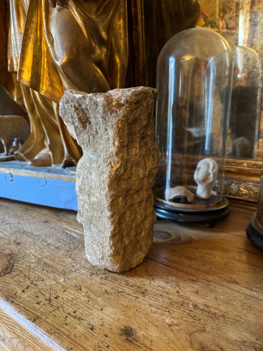 Fragment - Sculpture m&eacute;di&eacute;vale &ndash; Statuaire, cr&eacute;ature &ndash; Bestiaire &ndash; Cocatrix &ndash; Haute &Eacute;poque-photo-4