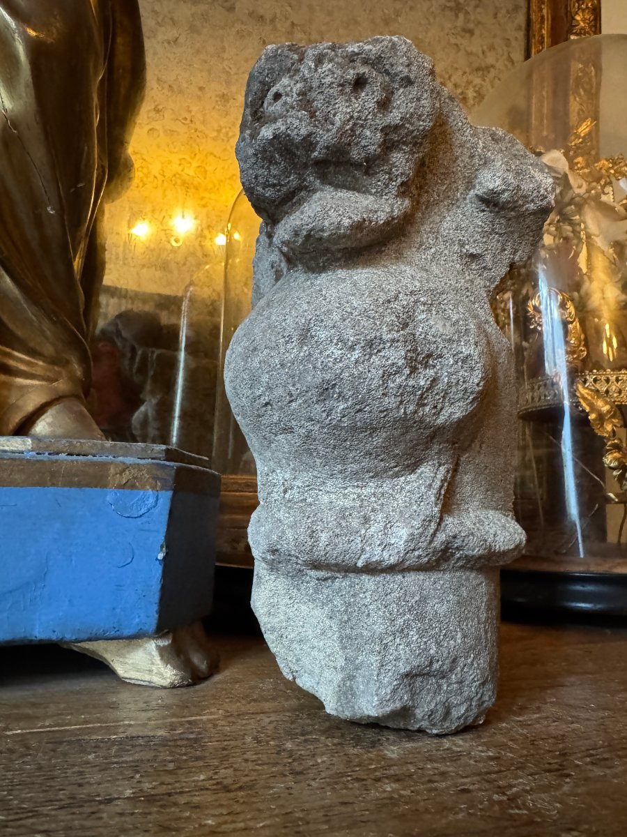 Fragment - Sculpture m&eacute;di&eacute;vale &ndash; Statuaire, cr&eacute;ature &ndash; Bestiaire &ndash; Cocatrix &ndash; Haute &Eacute;poque-photo-4