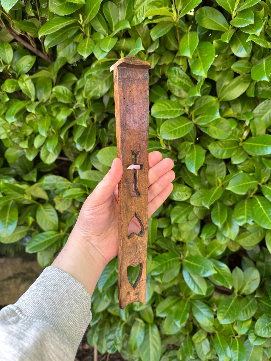 Sculpture, Clef de meuble de mariage – Croix et cœurs – Art populaire -photo-3