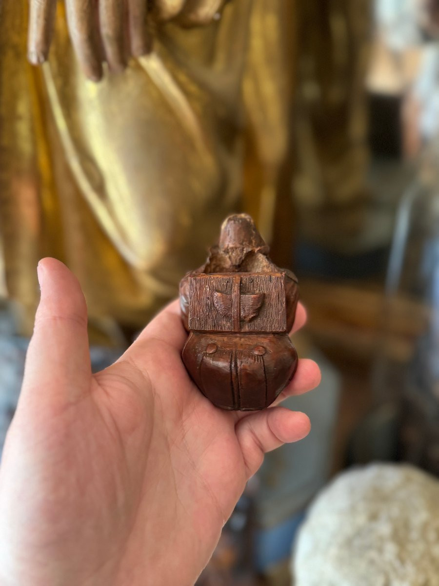 Mus&eacute;e - Tabati&egrave;re anthropomorphe &ndash; Grognard assis &ndash; Art populaire &ndash; Travail de bagnard -photo-3