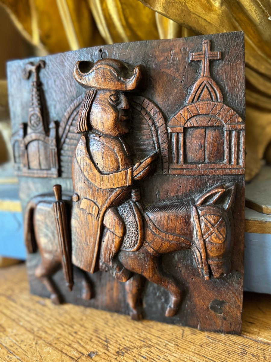 Bois sculpt&eacute; &ndash; Art populaire &ndash; Panneau sculpt&eacute; &ndash; Homme &agrave; cheval et &eacute;glise au coq -photo-6