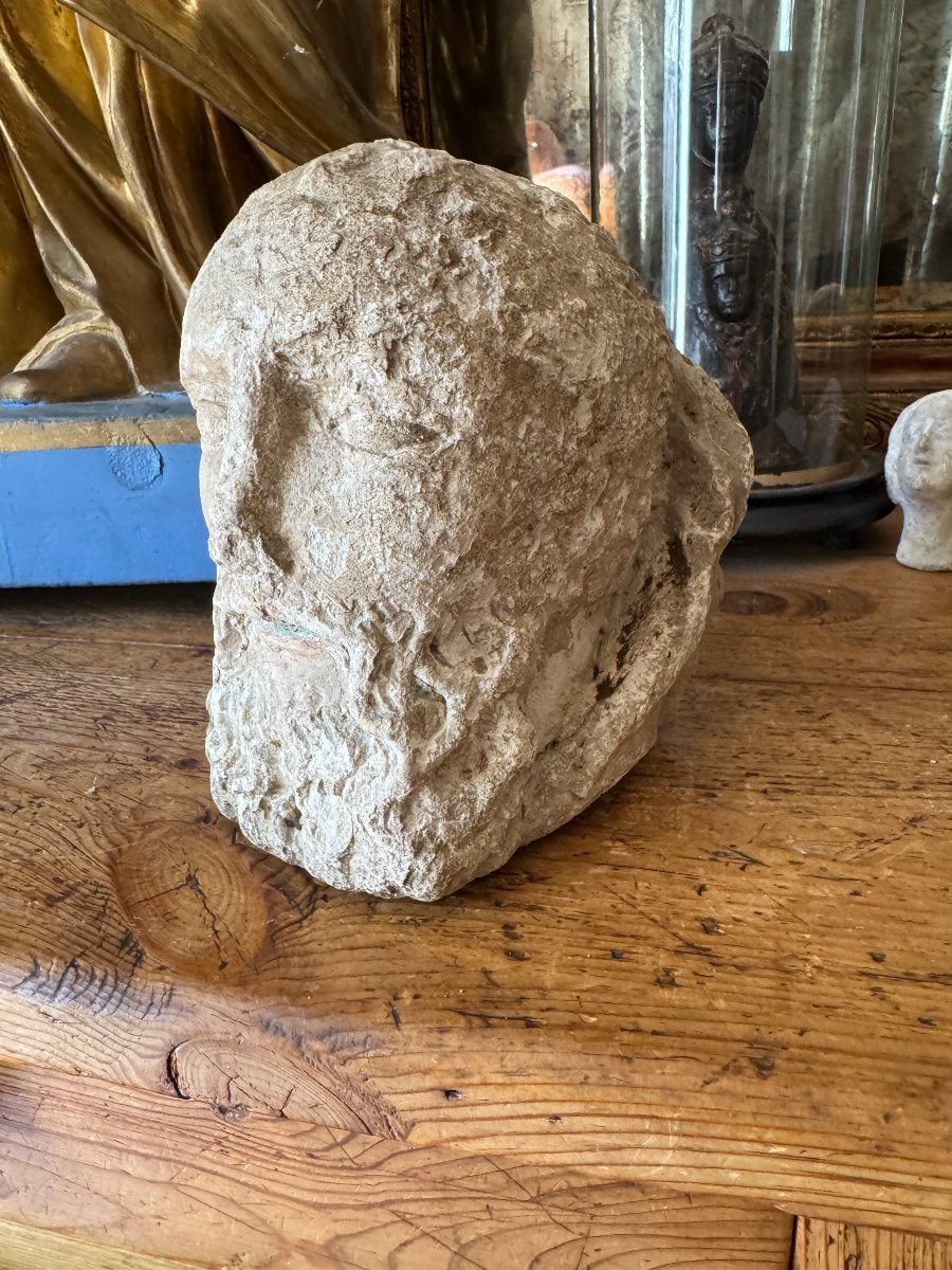 Statuaire en Pierre – Tête de saint barbu – Fragment de sculpture médiévale – Haute Époque-photo-2