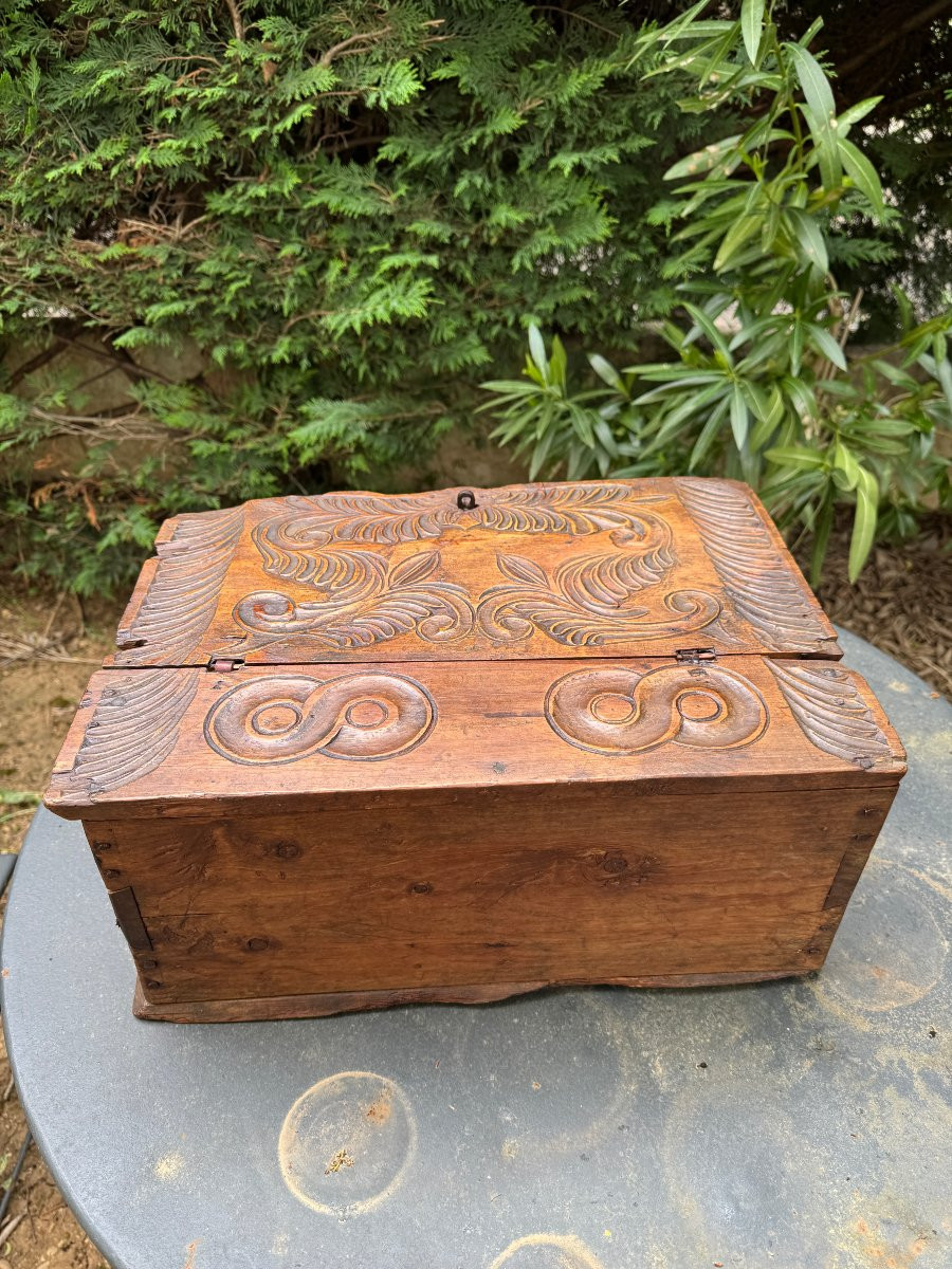 Coffret d’amour sculpté – Coffret de mariage – Art populaire – Daté 1824 – Queyras - Boite-photo-6