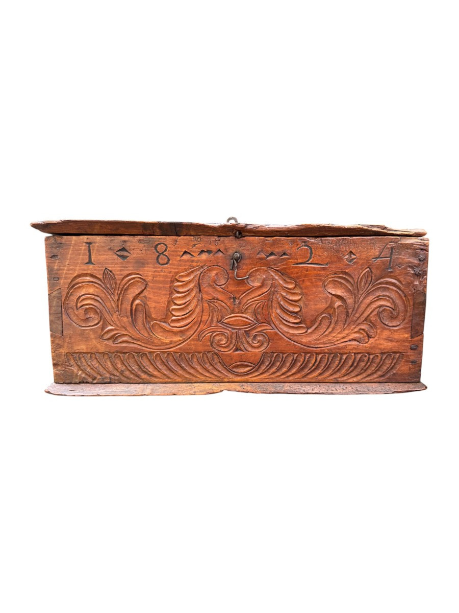 Coffret d’amour sculpté – Coffret de mariage – Art populaire – Daté 1824 – Queyras - Boite